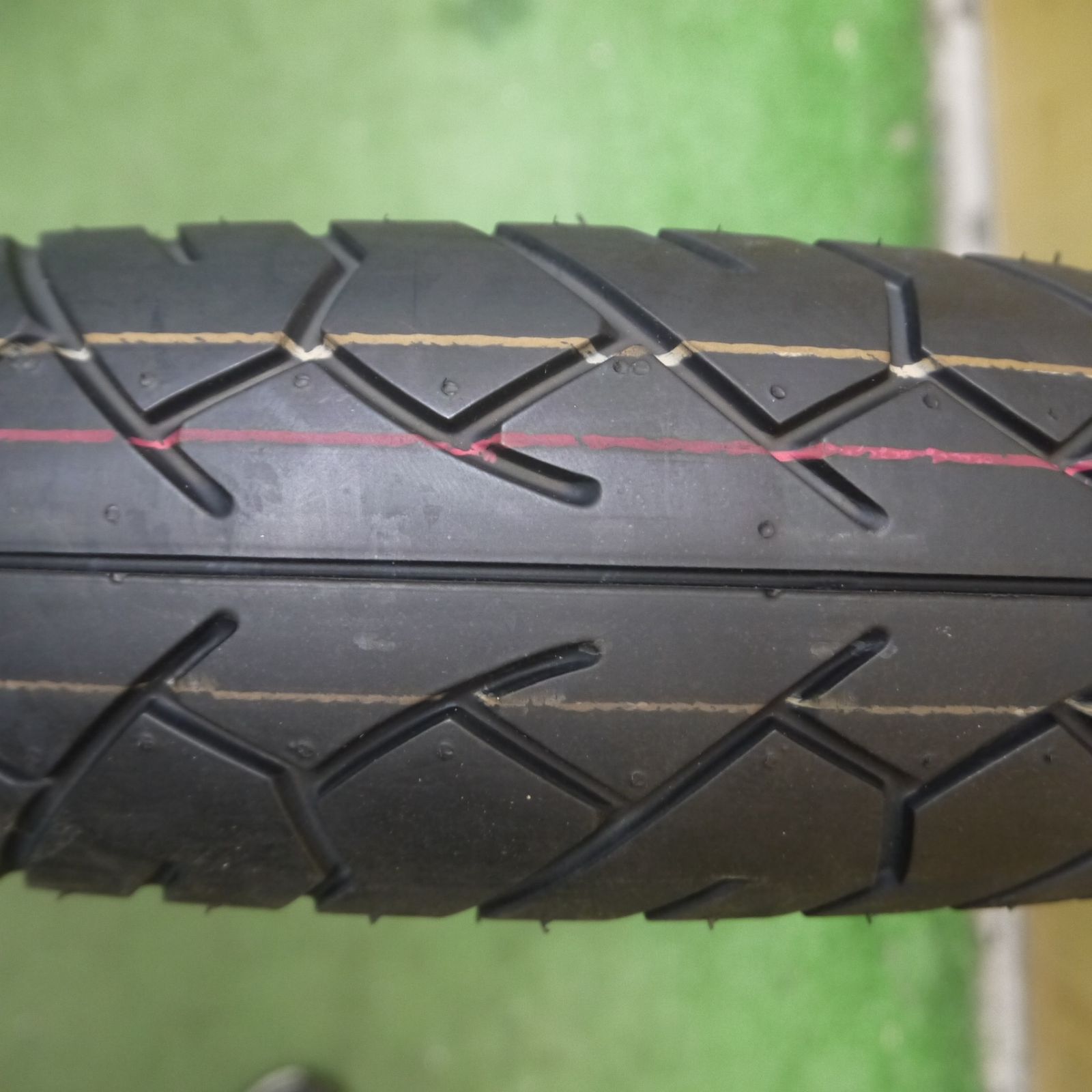 *送料無料* 未使用！21年バイク タイヤ 100/80-17 M/C 52S ダンロップ K275F フロント 用4061108Hノ