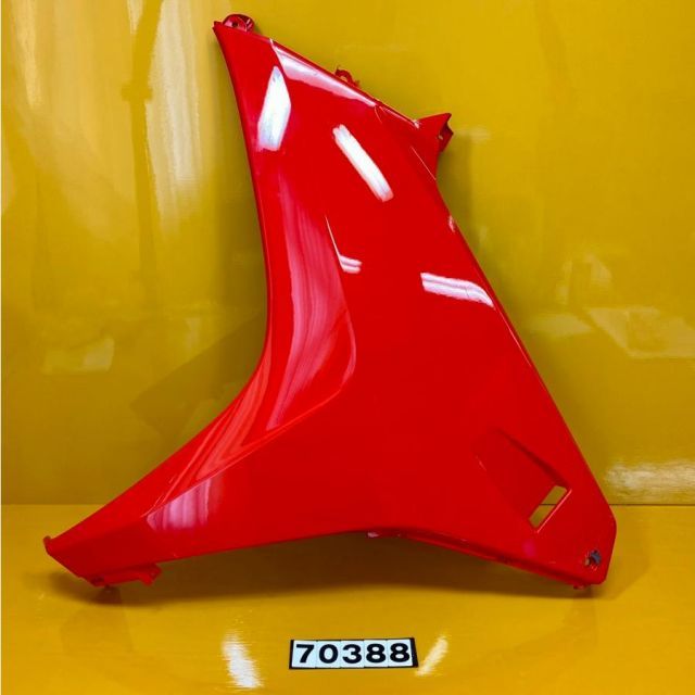 70388 HONDA ホンダ VFR800F ミドルカウル サイドカウル 左 赤 64325-MJM-D000