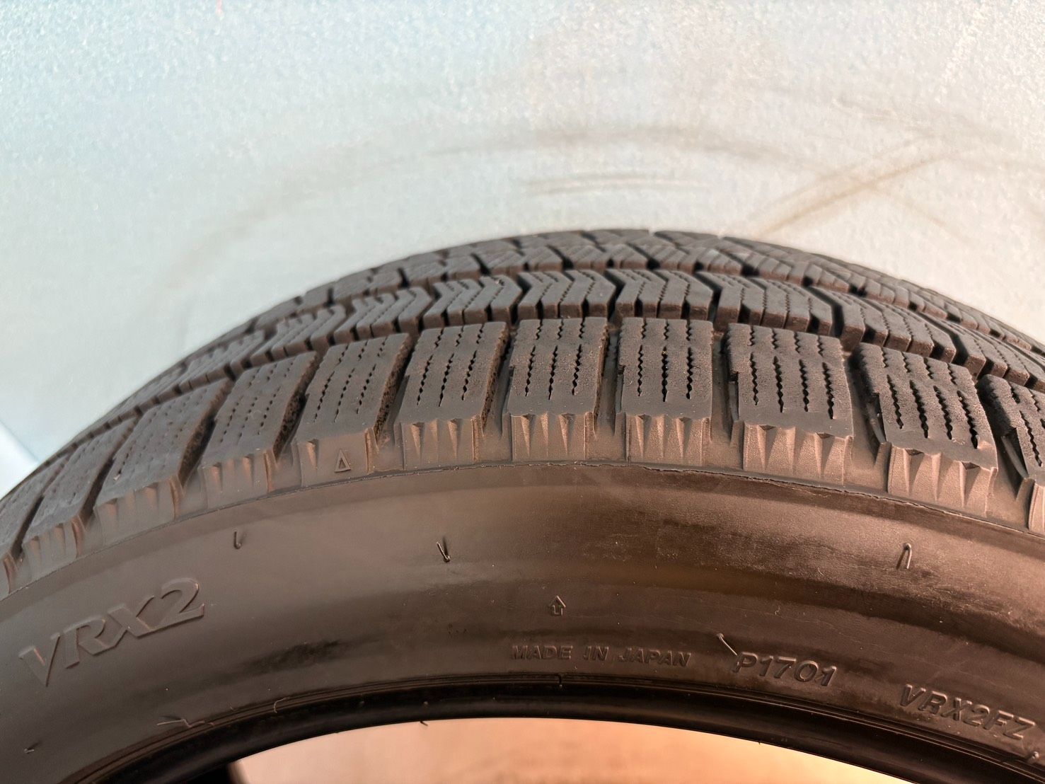 スタッドレスタイヤ