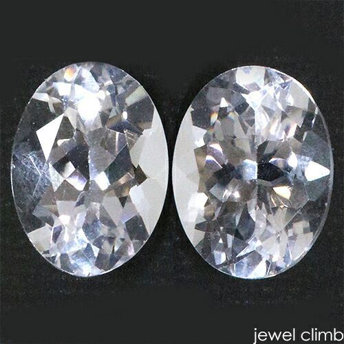 ピュアホワイトを力強く輝かせる ダンビュライト 宝石 ルース ≪ペアストーン≫２．７１ＣＴ