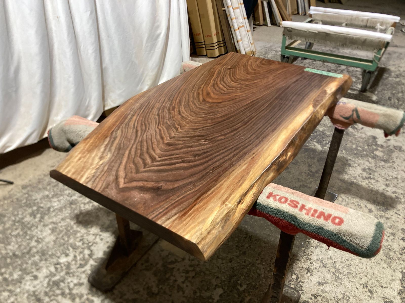 ブラックウォールナット9282 一枚板無垢 乾燥材 1340ｘ680-700-500ｘ46mm カウンター ローテーブル センターテーブル ダイニング