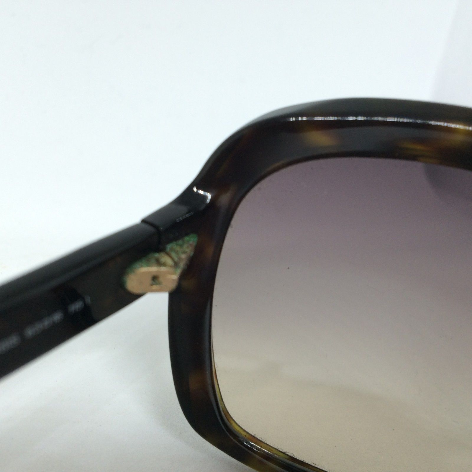 GUCCIのサングラス、 Amazon.com: Gucci Pilot Sunglasses GG1042S 001 Black 60mm