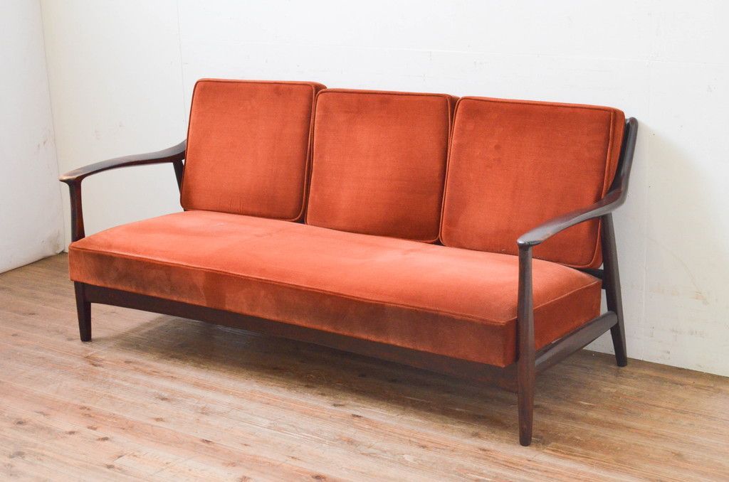 秋田木工■T-130■ダイニングテーブル■曲木■ブナ材+ナラ材突板■9.3万円■ 秋田木工 ダイニングテーブル「T-130」ナラ材/ブナ材 ウォールナット色