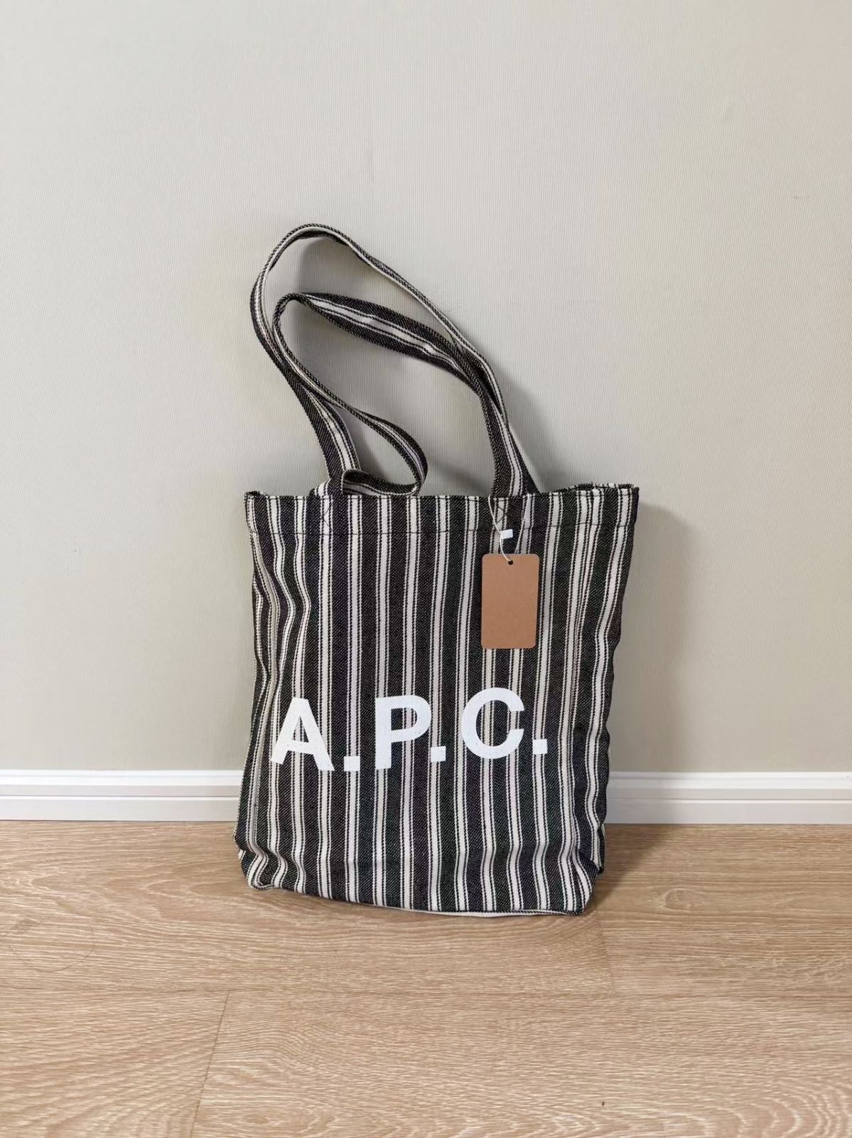 A.P.C. アーペーセー トートバッグ ブラック - メルカリ