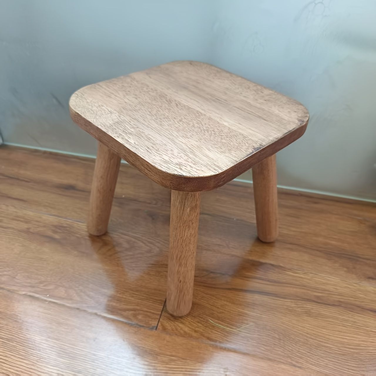 Eco - Simple ソリッドスツール ラバーウッド材 – KANADEMONO スツール