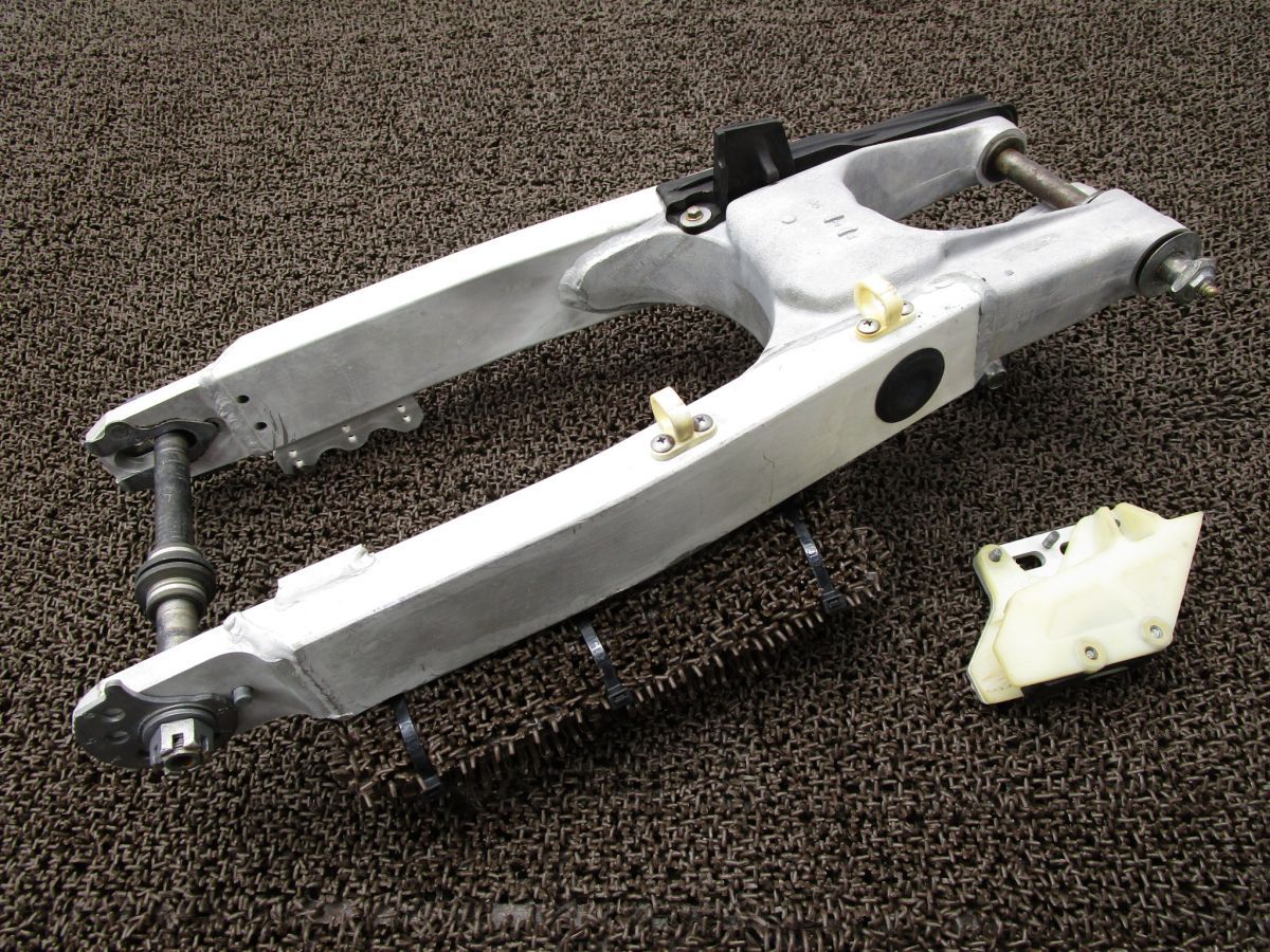 RMX250 スイングアーム リンク チェーンスライダー □A6366 リアアクスルシャフト PJ13A スズキ J116