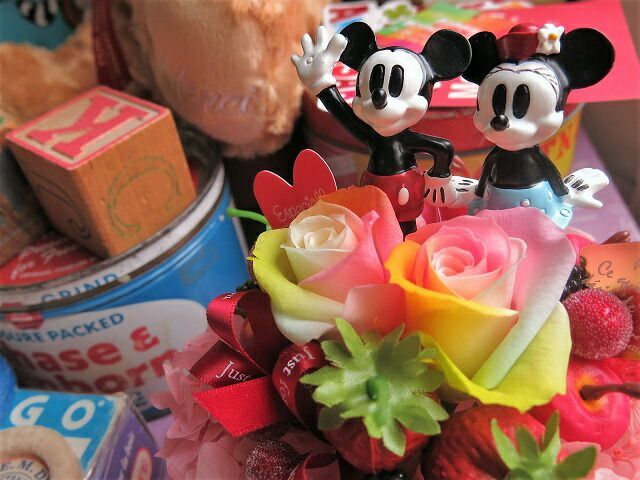 レインボーローズ