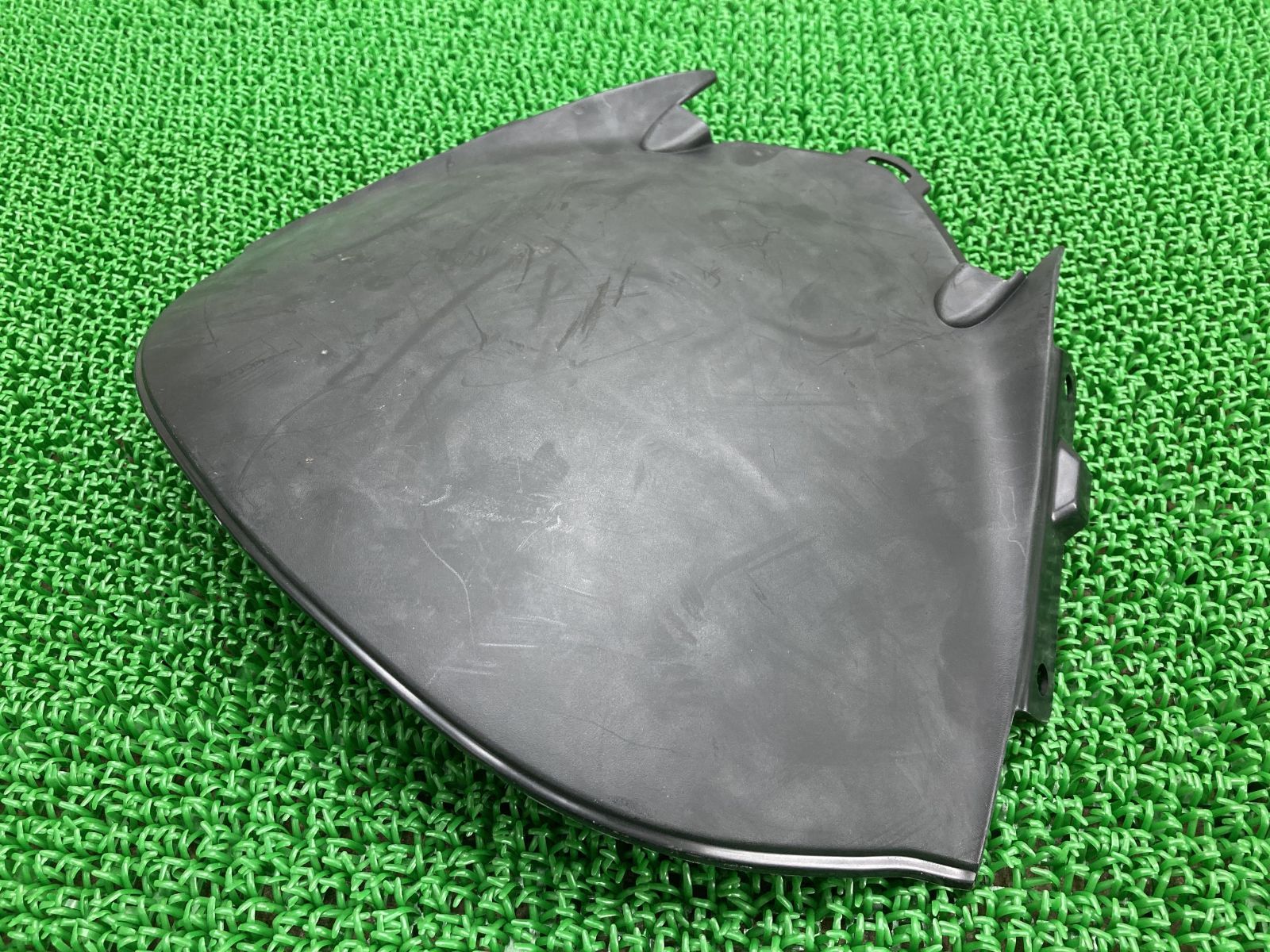PCX125 フロントカバー KWN ホンダ 純正 中古 バイク 部品 JF28 メーターバイザー メーターパネル 割れ欠け無し 品薄 車検  Genuine メルカリShops