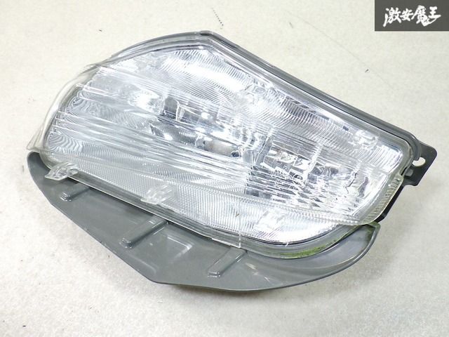 【純正】プリウスα　40系前期　コーナーランプ トヨタ 純正 ZVW40 プリウス α アルファ フロント コーナーランプ