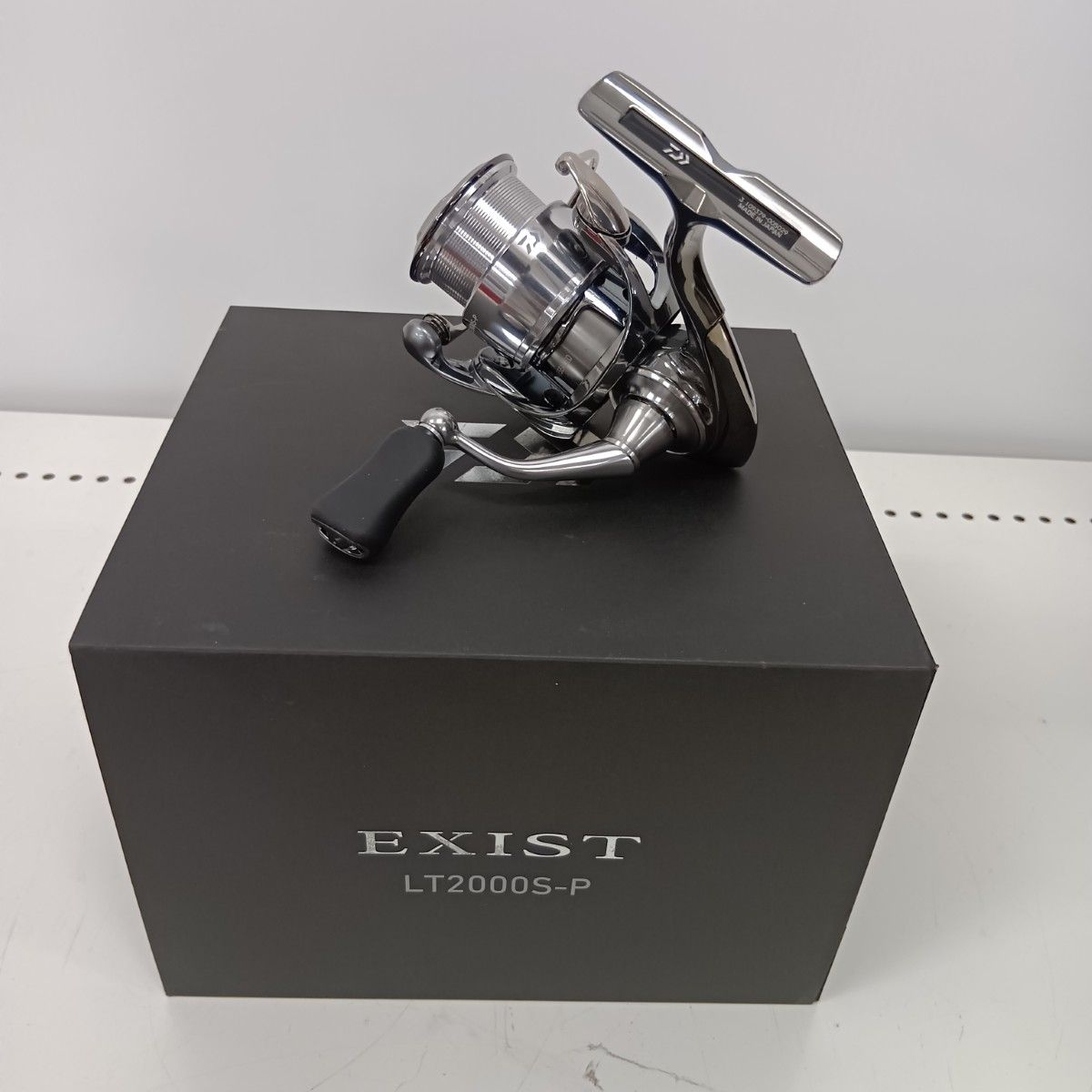 DAIWA ダイワ 00061091 釣り用品 リール スピニングリール 22イグジスト LT-2000S-P 程度A