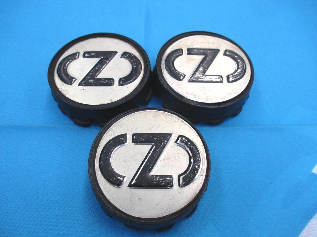OZ フッツーラ(2) 中古センターキャップ 3個セット 神奈川県