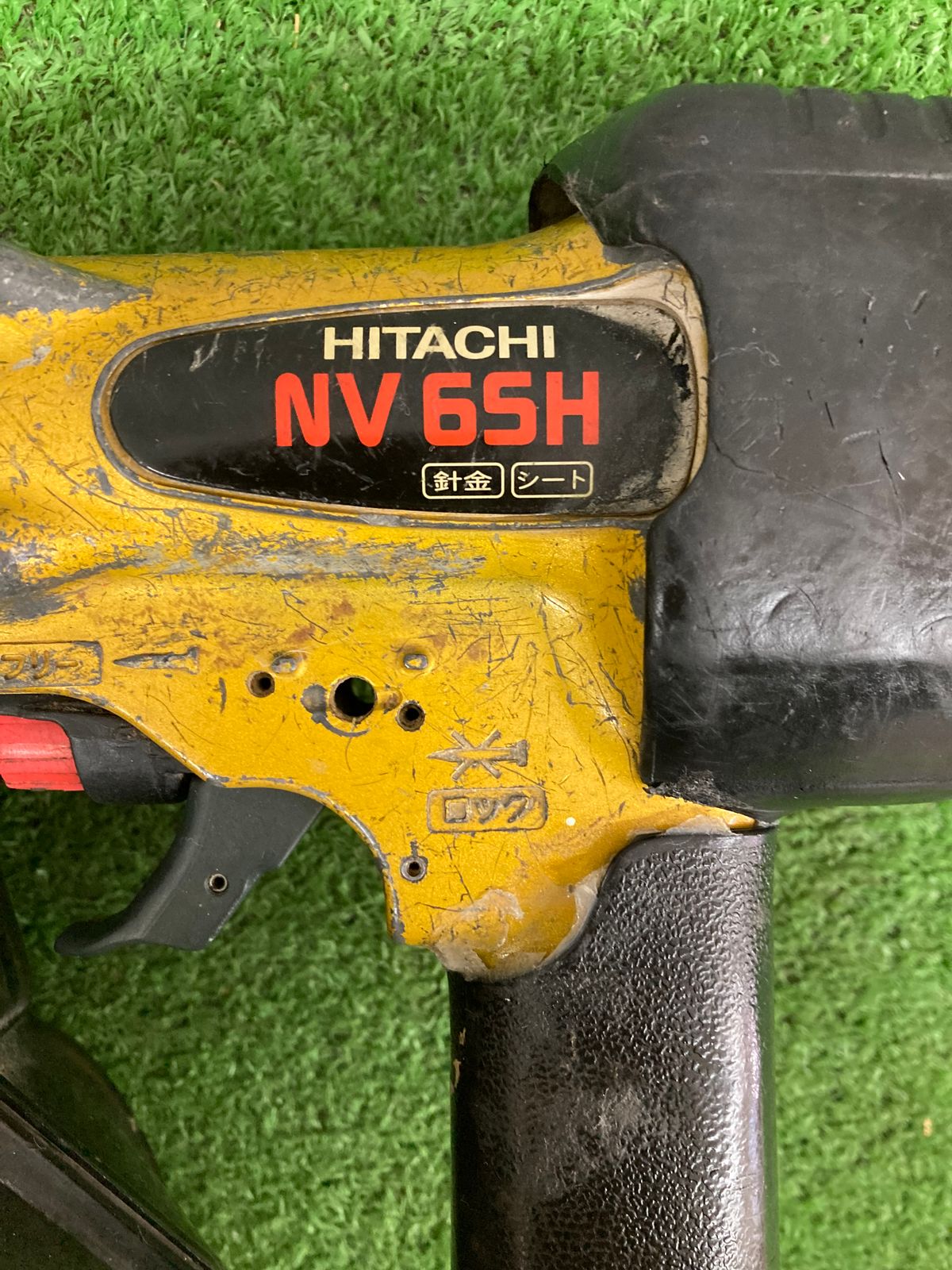 中古品】【0921】☆HITACHI 日立工機 NV65HM 高圧ロール釘打機