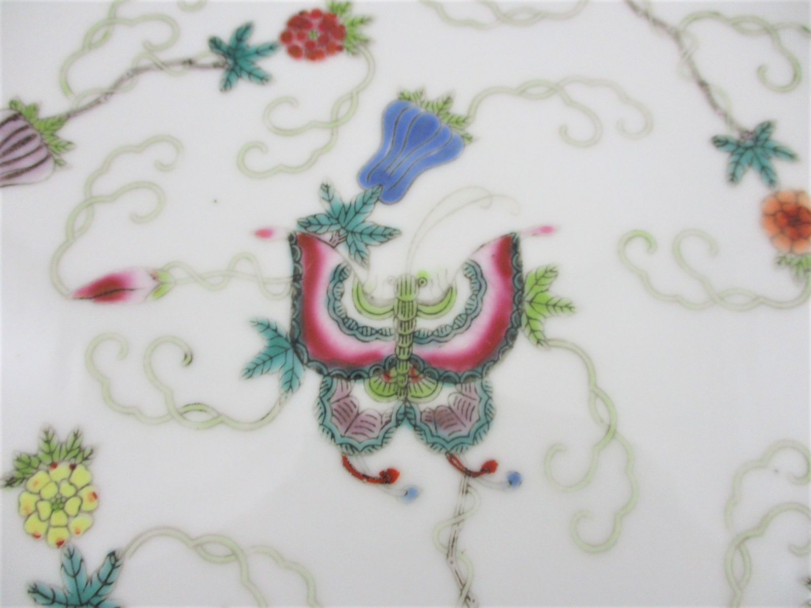 ◇中国古陶磁 中国景徳鎮 粉彩花蝶紋 大皿 深皿 直径約30cm 色絵