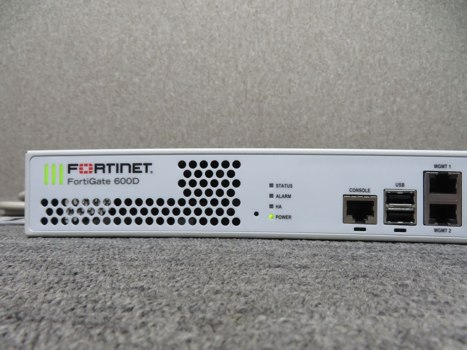 初期化済み・使用少】 FORTINET FortiGate 600D ◇次世代