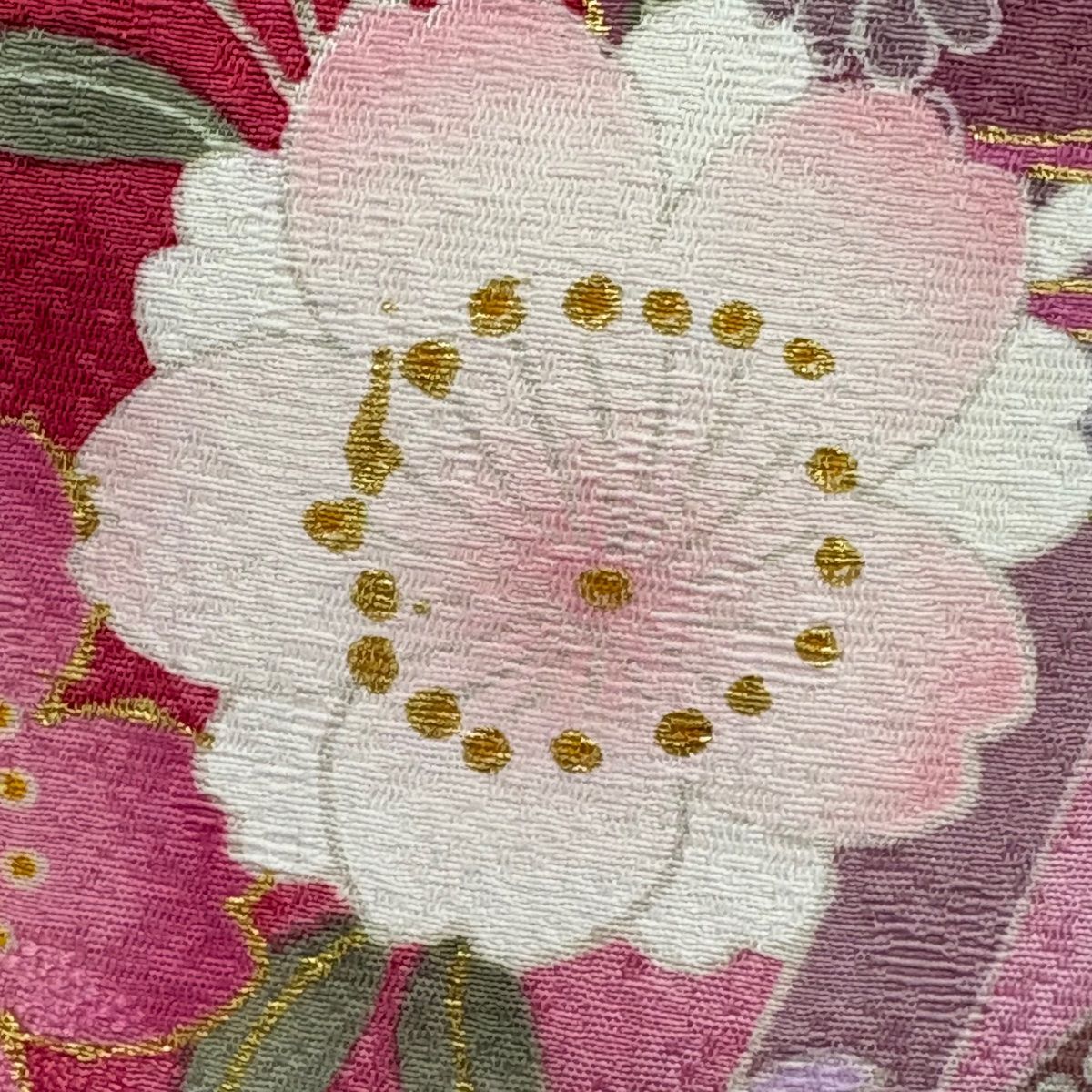 付下げ 身丈154.5cm 裄丈64.5cm M 袷 鳥 草花 刺繍 金彩 薄ピンク 正絹 付下げ 身丈154.5cm 裄丈64.5cm M 袷 鳥 草花 刺繍 金彩 薄ピンク 正絹