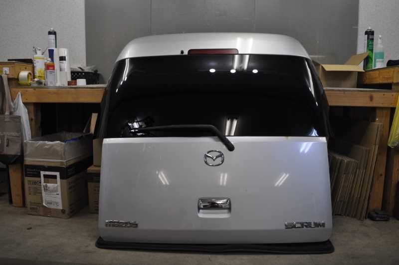 リアゲートパネル ヒンジ ハイマウントストップランプ付 Z2S 銀 DG64W DG64V DA64V スクラム ワゴン PX ターボ 中期 s021008J