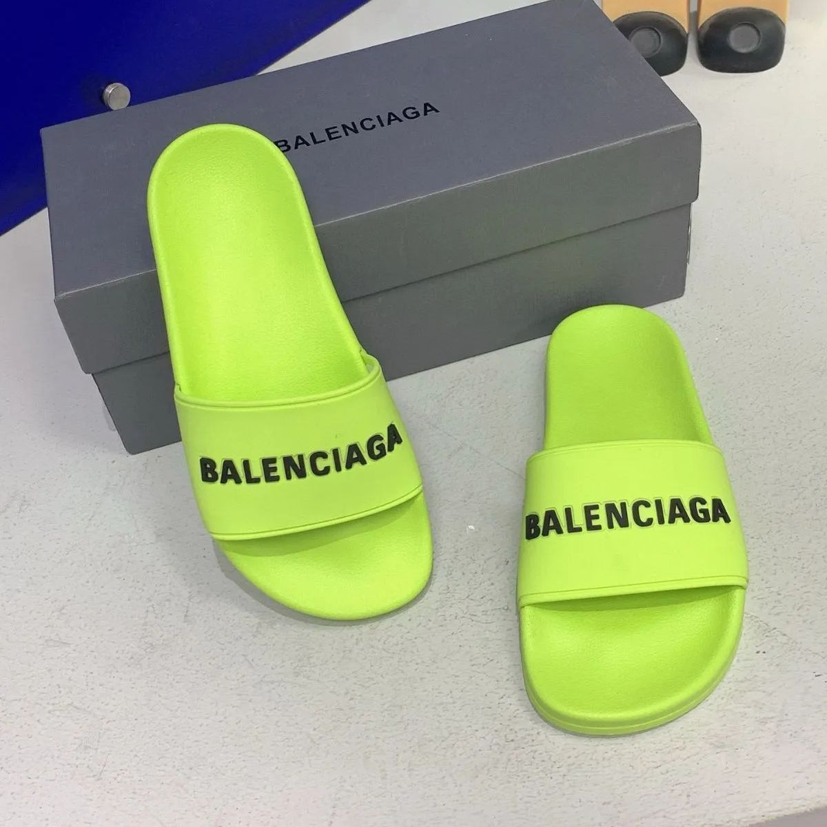 ✨最終値下げ✨ BALENCIAGA プールスライドローサンダル✨男女兼用 