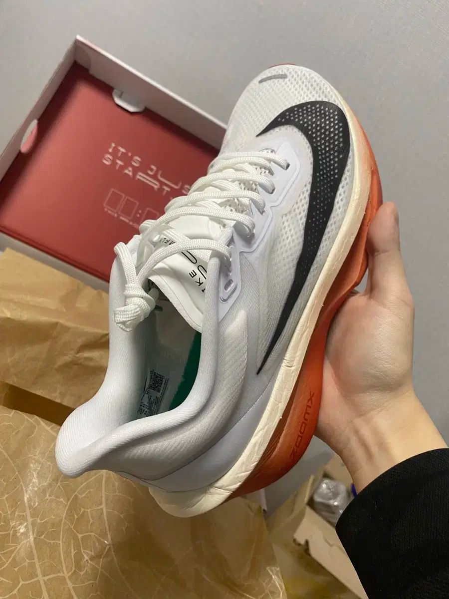百貨店 新品 ズームフライ 6 キプチョゲ 275