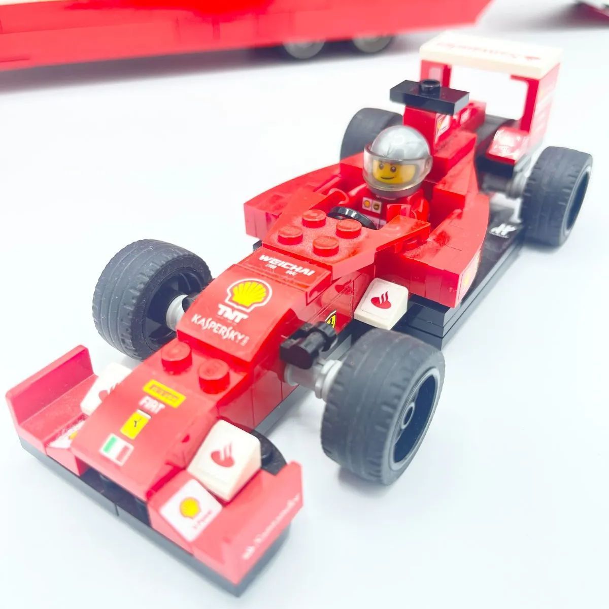 LEGO純正品 レゴ 乗り物 F14 T & スクーデリア・フェラーリ トラック
