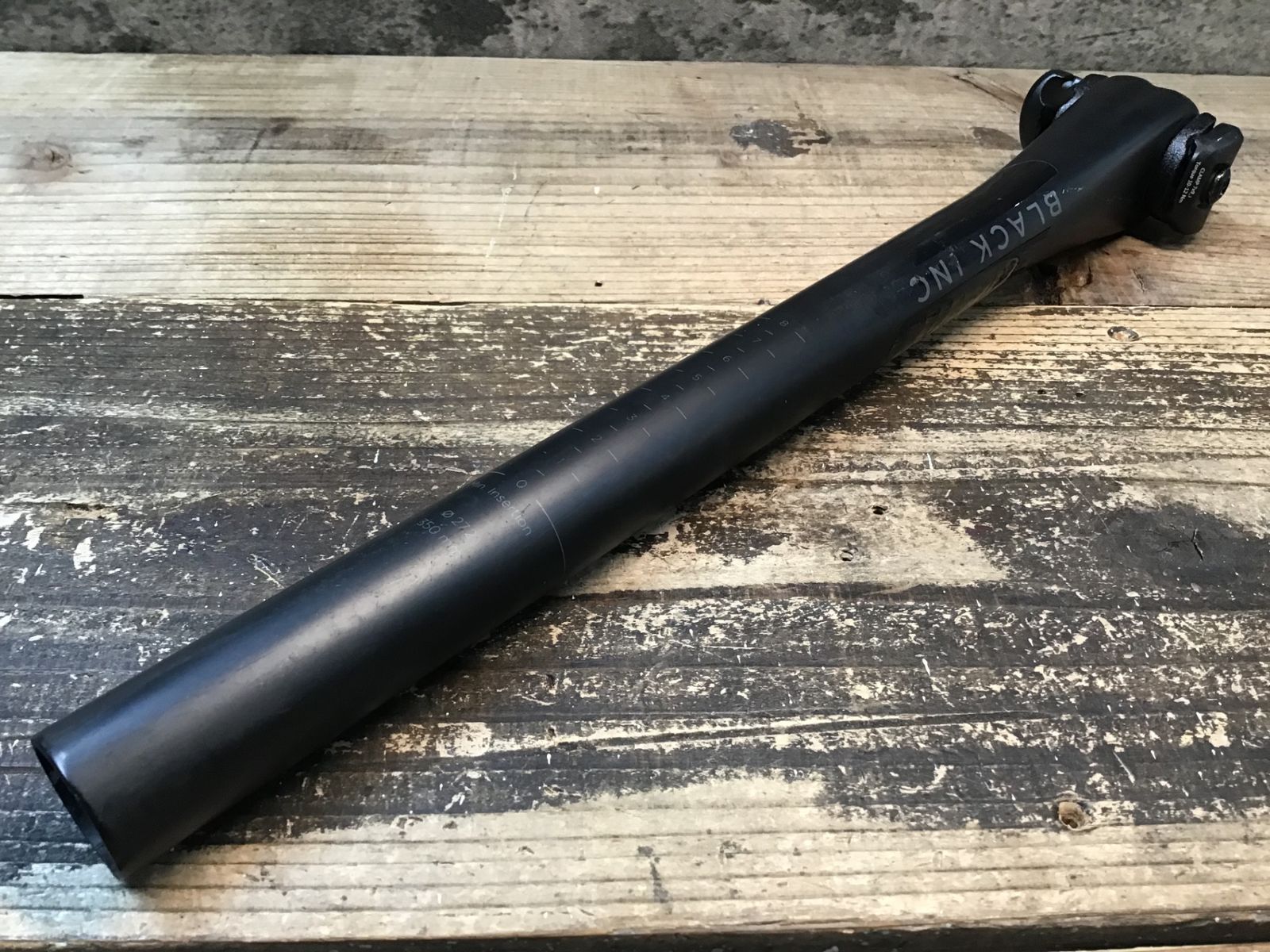 JB243 ブラックインク BLACK INC カーボンシートポスト Φ27.2 350mm 0
