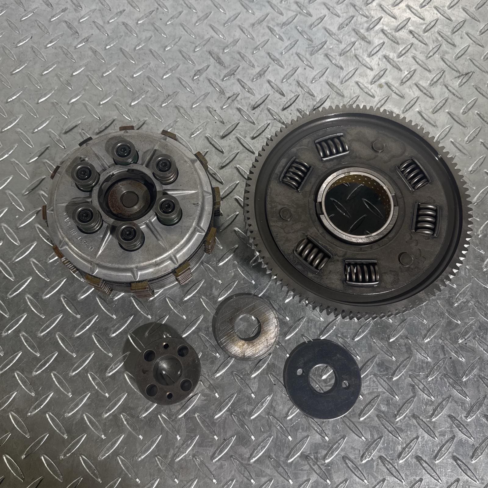 KAWASAKI GPZ1000RX クラッチハウジング カワサキ [M-250627-34] KAWASAKI GPZ1000RX クラッチハウジング カワサキ 楽天市場】KAWASAKI