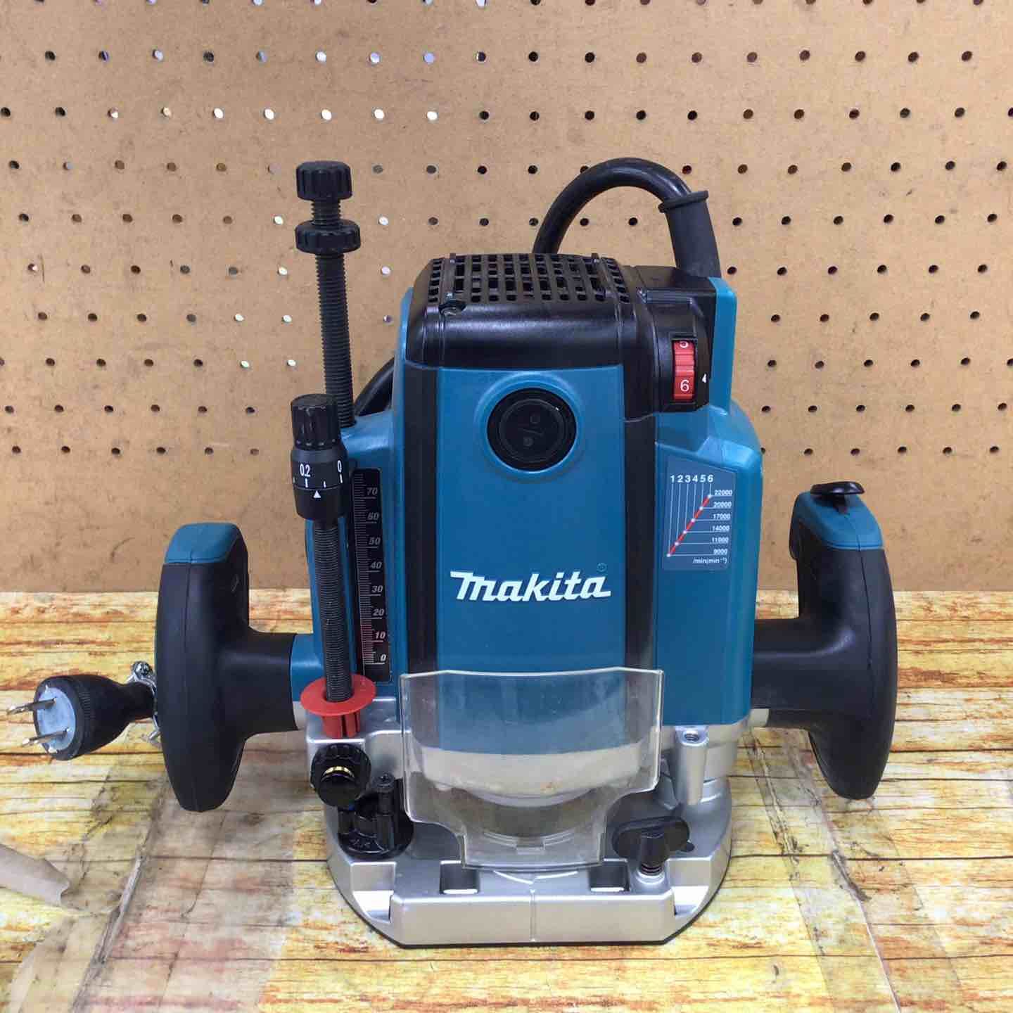 〇マキタ(makita) 電子ルータ RP2301FC 〇マキタ(makita) 電子ルータ RP2301FC八潮店