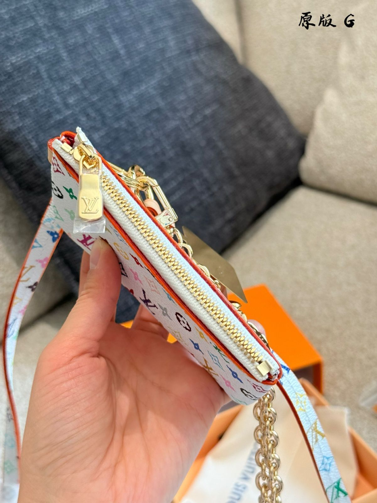 レア！LOUIS VUITTON レインボー キーホルダー新品未使用 今日特価】LV Monogram レインボー コーティング キーホルダー