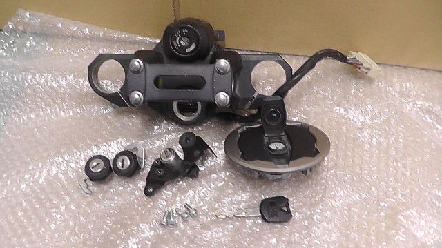 ヴェルシスX250 LE250D-A03xxx の キーセット 1761099130