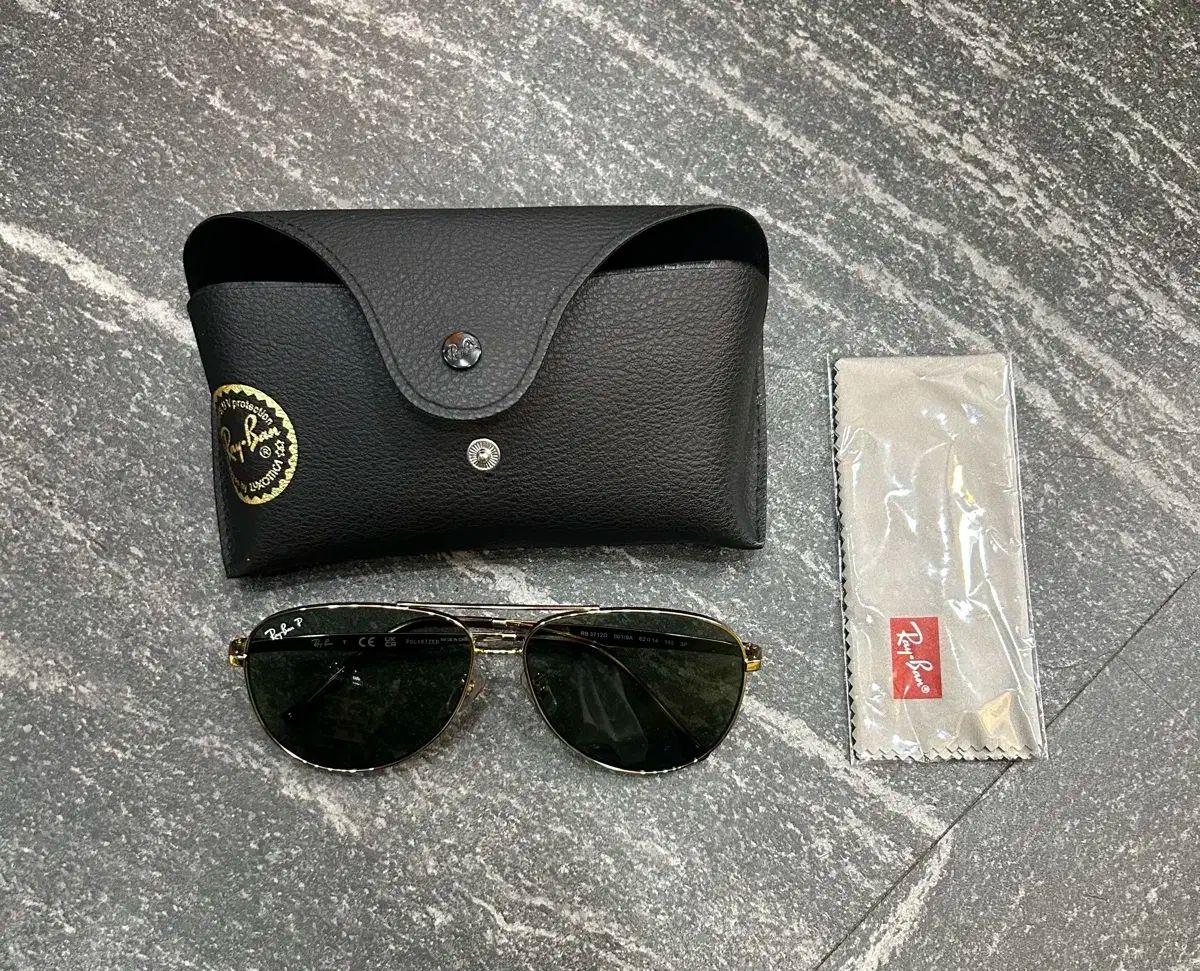 Christian Dior GLOSSY1 サングラス N5A02 ホワイト