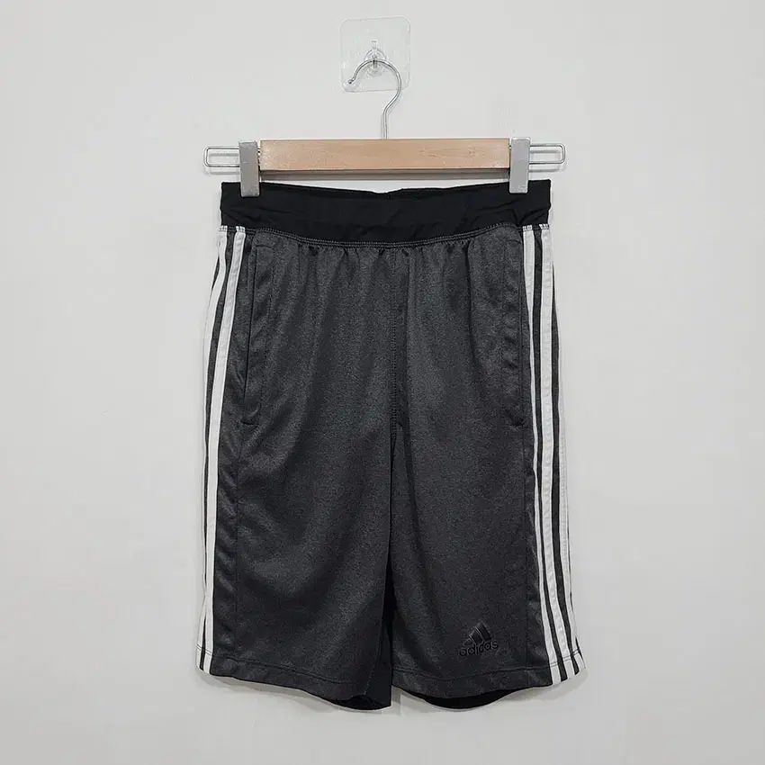 sporty & rich X adidas ショーツ XS アディダスショーツ xs sporty & rich X adidas ショーツ XS sporty