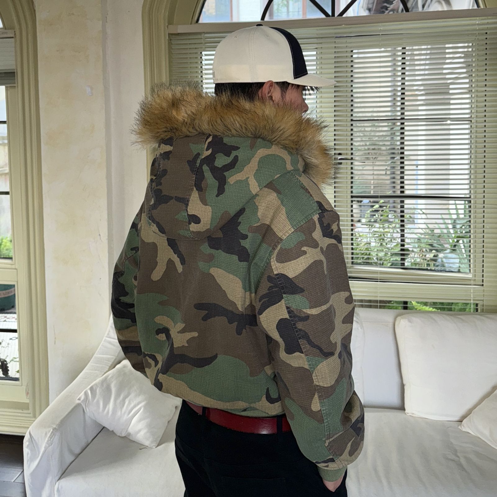 新品】【品質保証】新品 迷彩 短丈 リバーシブル パーカー ファー  