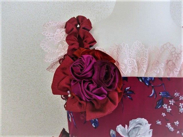 クリスマスプレゼントに！フリル付き花柄アシンメトリーのお姫様ドレス 赤色 130サイズ 子供ドレス 写真撮影 1/2成人式 結婚式 ピアノ発表会 音楽発表会 コンクール ロングドレス 誕生日 クリスマス プレゼント