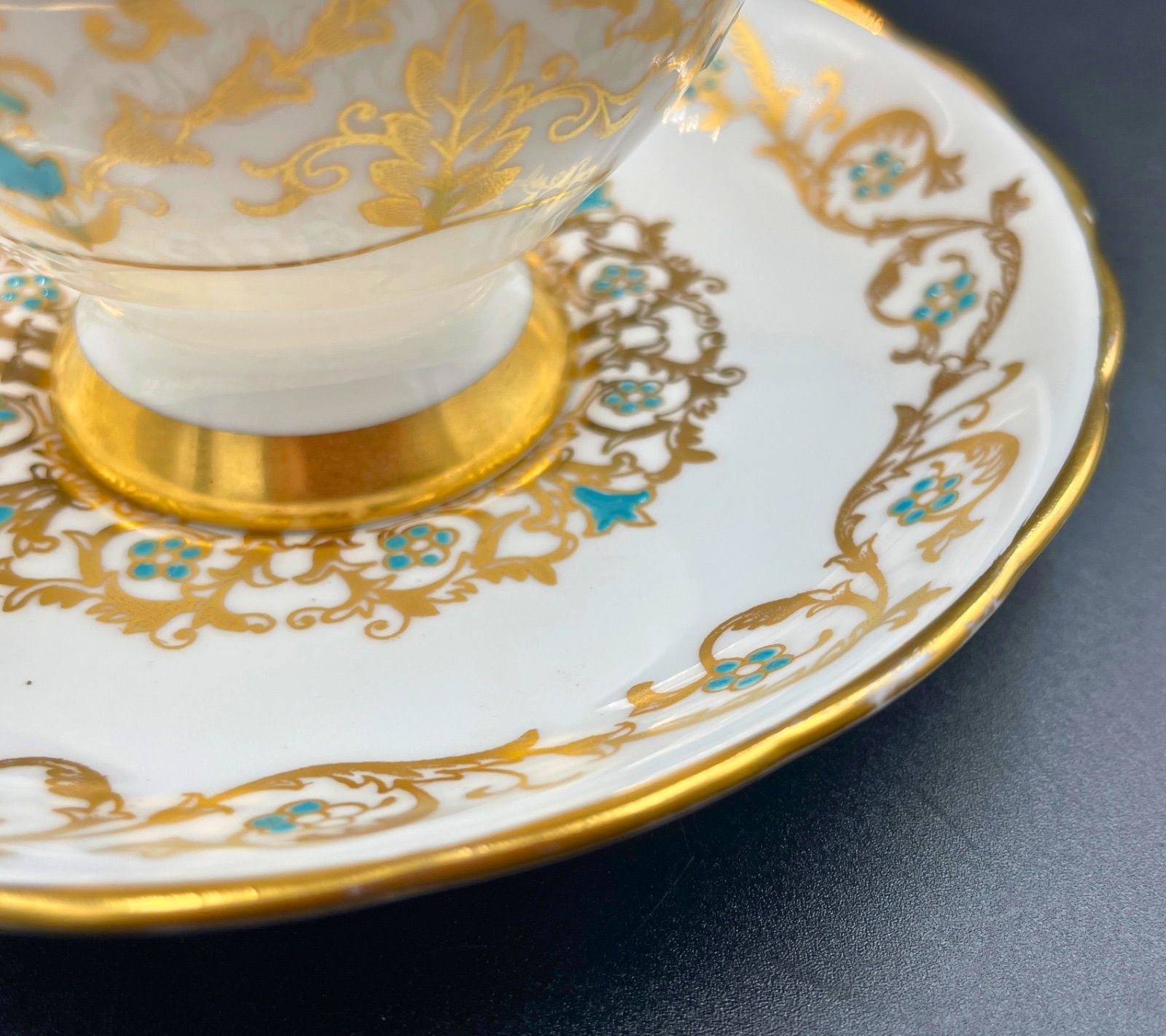 X*a様 中国美術 青花紅秞貼花花卉文壺 青花魚藻文酒会壺 | 景徳