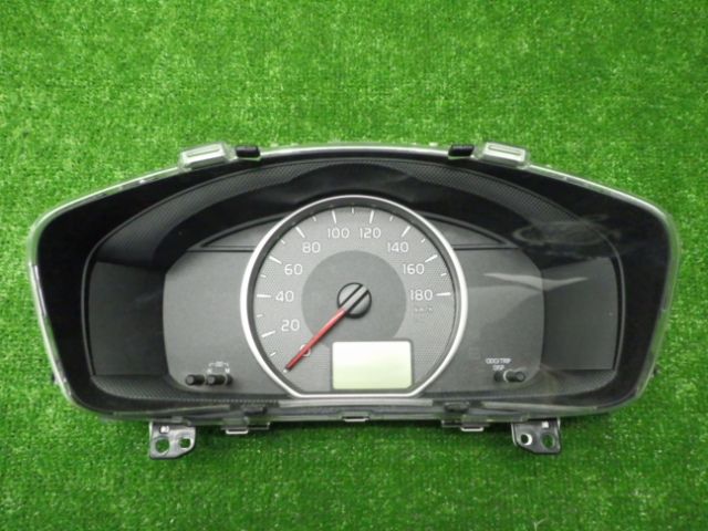トヨタ　NZE164　カローラ　アクシオ　スピードメーター　13211KM　210415007