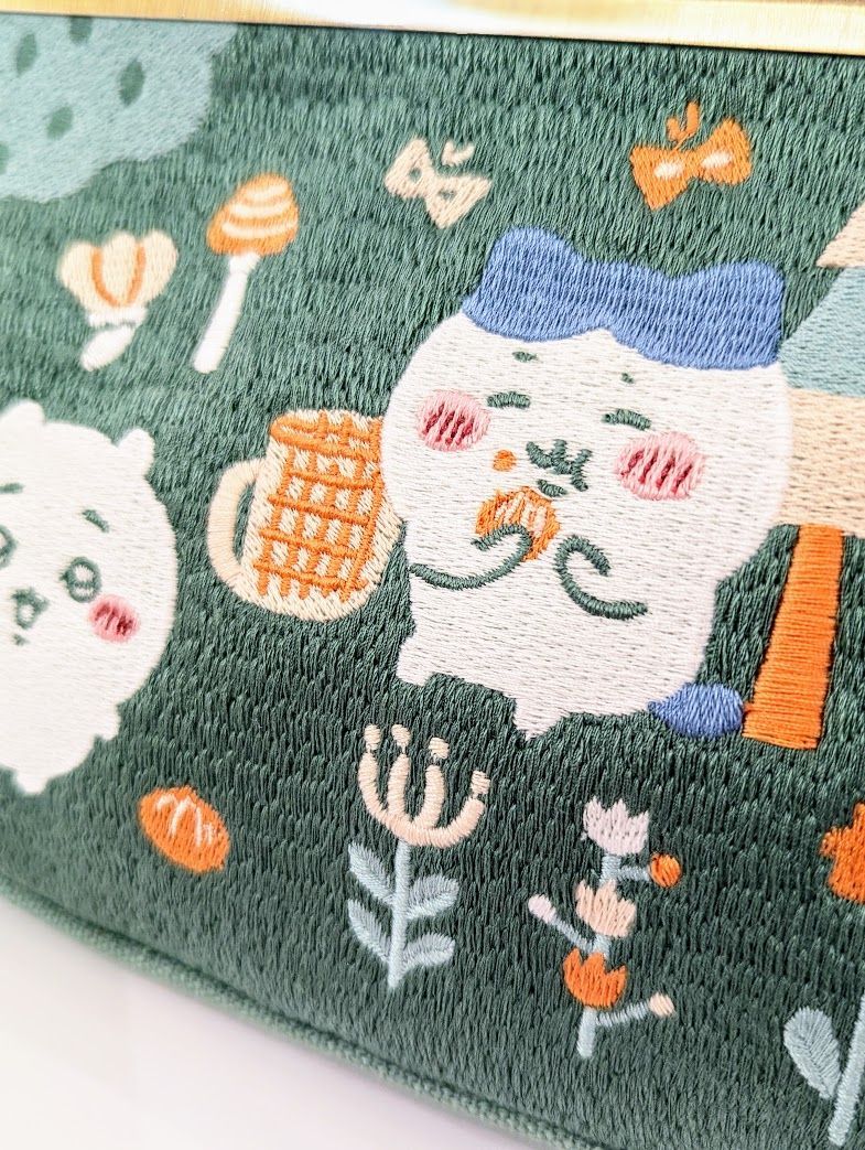 ちいかわ うさぎ ポーチ 畳刺繍 がま口ポーチ グリーン ナガノ CHIIKAWA 小物入れ ししゅう おしゃれ 大容量