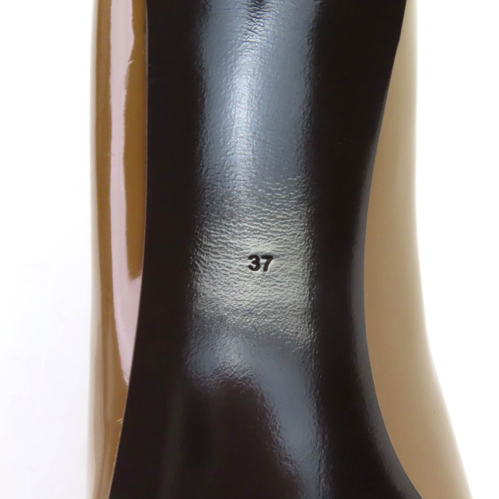 ポインテッドトゥ