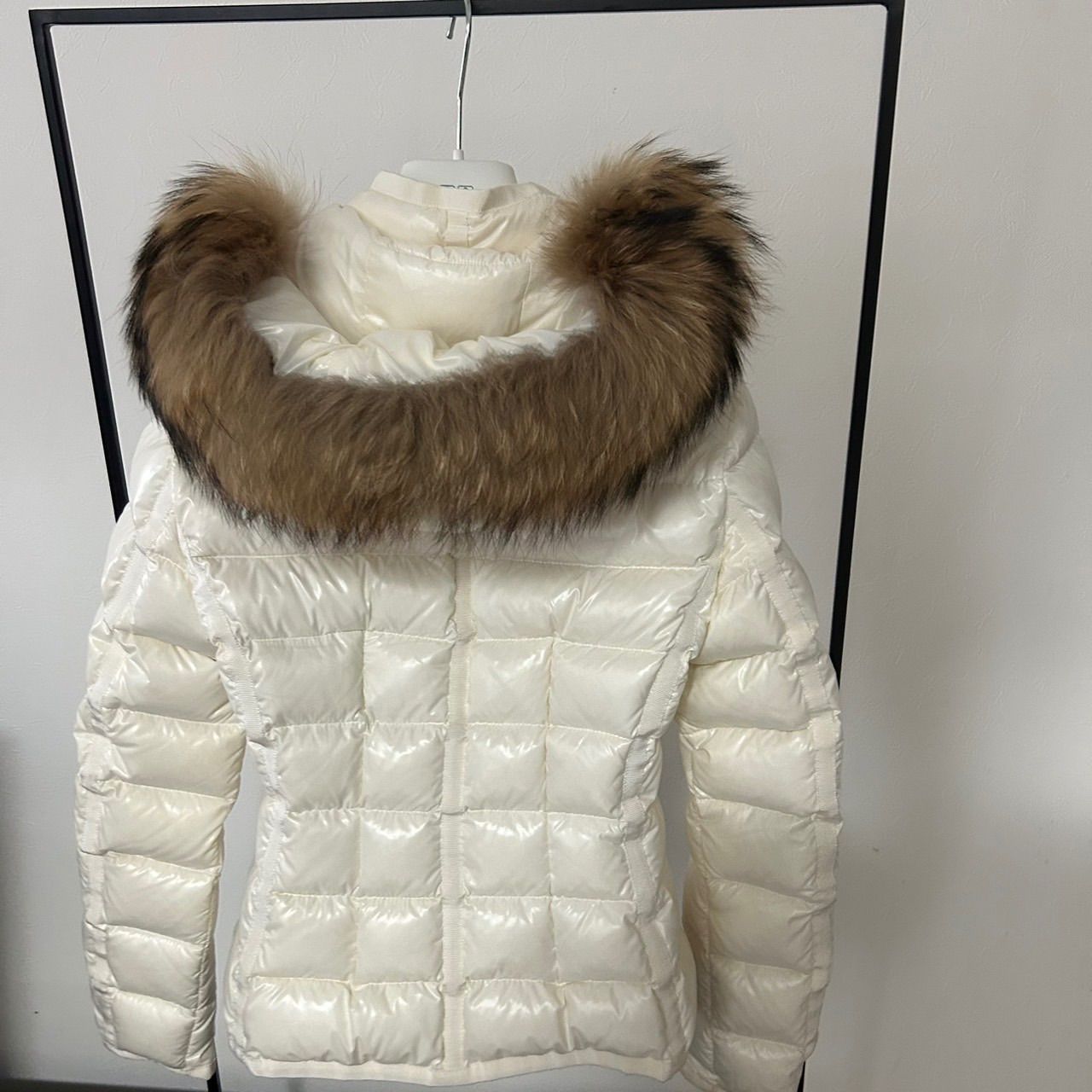 ほぼ未使用☆現行MONCLER ARMOISE リアルファー ホワイト