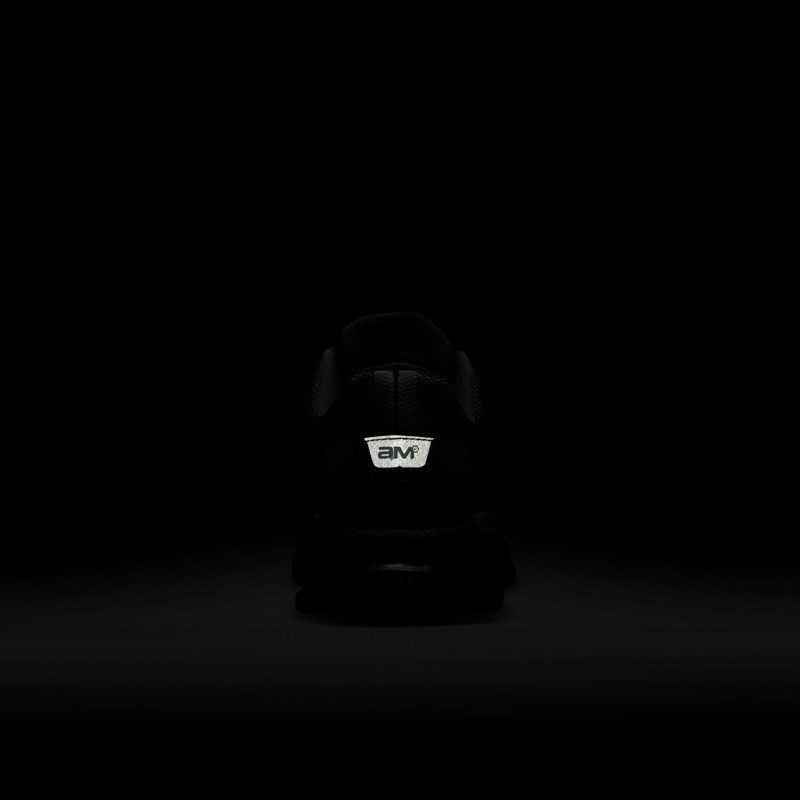 スポーツスタイル シューズ