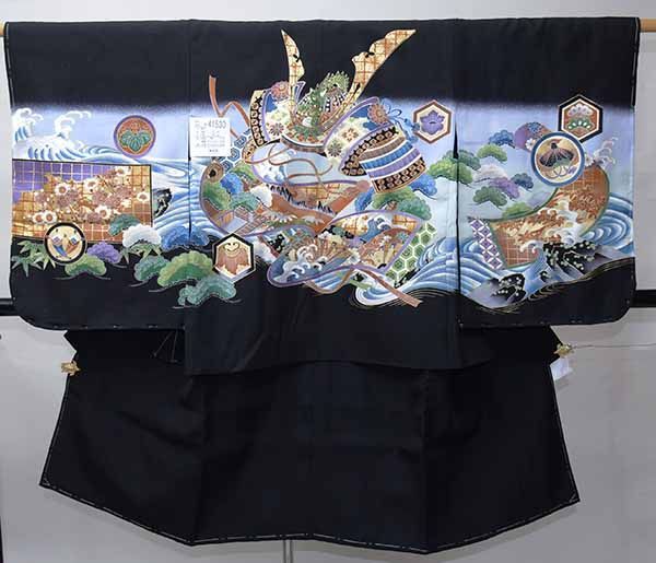 七五三 五歳 男児 正絹 着物 羽織袴フルセット 黒地 兜 袴変更可能 七五三 着物 男の子 5歳 ブランド 羽織袴セット 華徒然 「黒 束ね熨斗