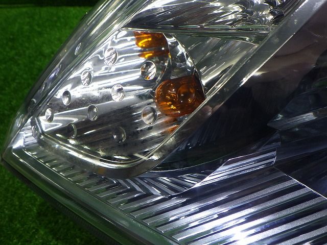 フリードハイブリッド 左ヘッドライト HID GP3 後期 100-62054 N7