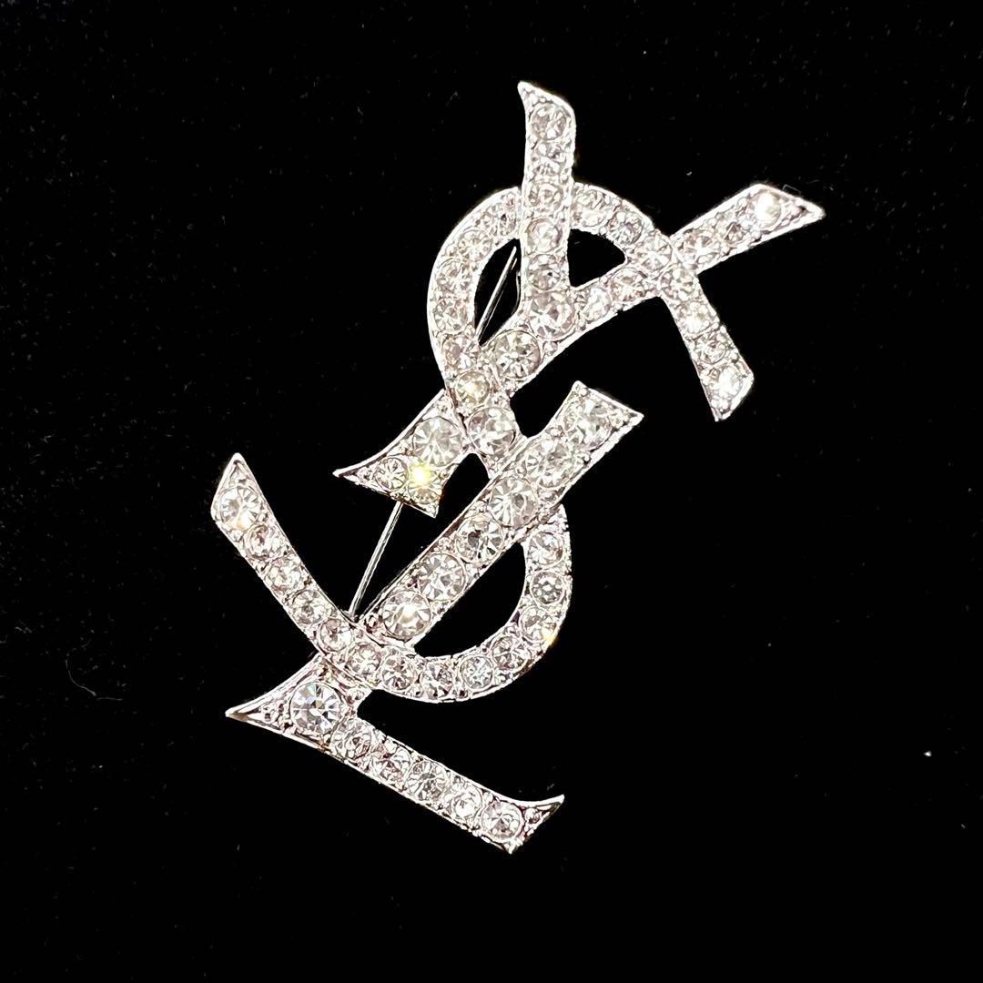 美品☆ YVES SAINT LAURENT イヴサンローラン ブローチ YSL ロゴ