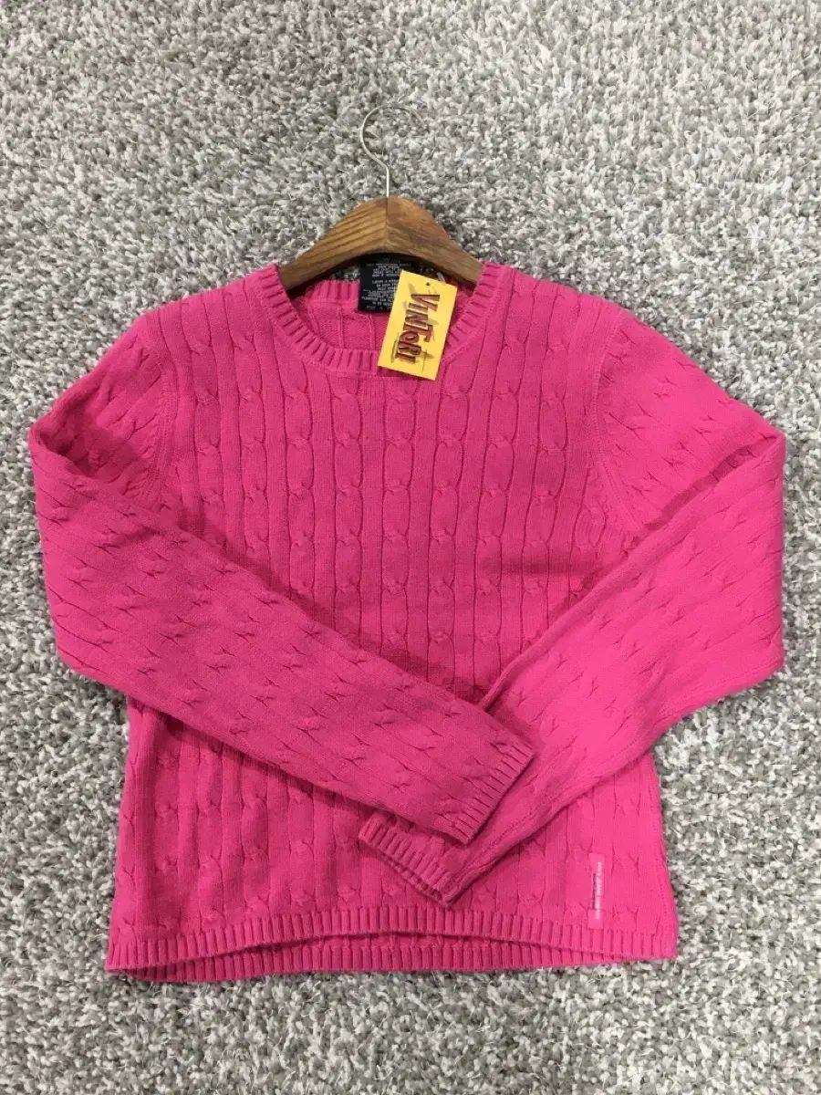 花柄装飾のピンク色チェスト ロココ調 サイドテーブル ロココ調 サイド