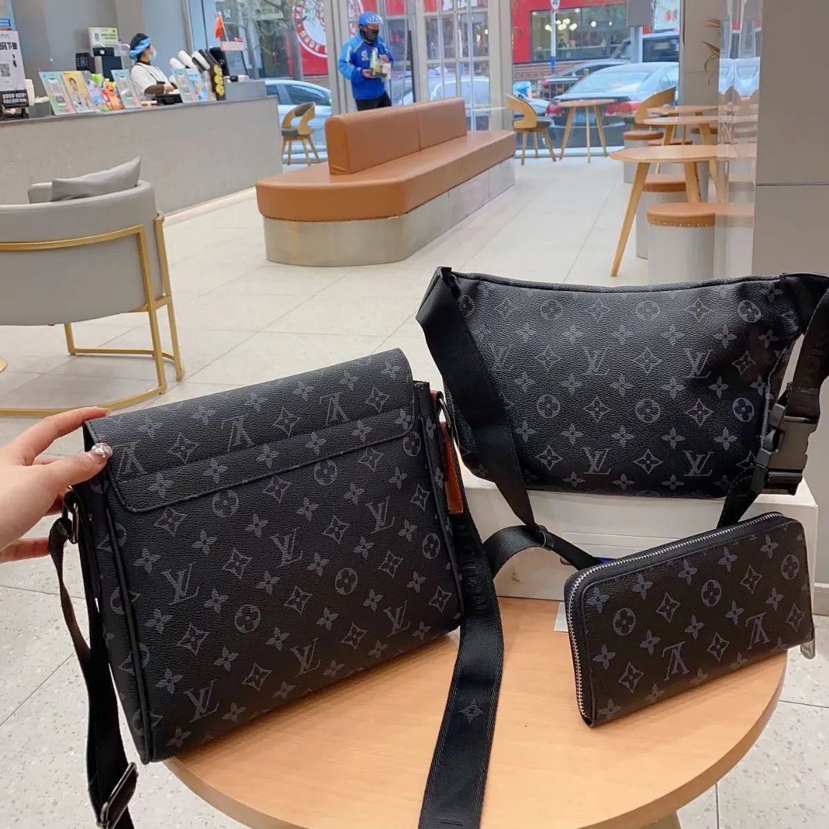 ルイヴィトン ポシェット ウエストポーチ ミニバック モノグラム ルイ