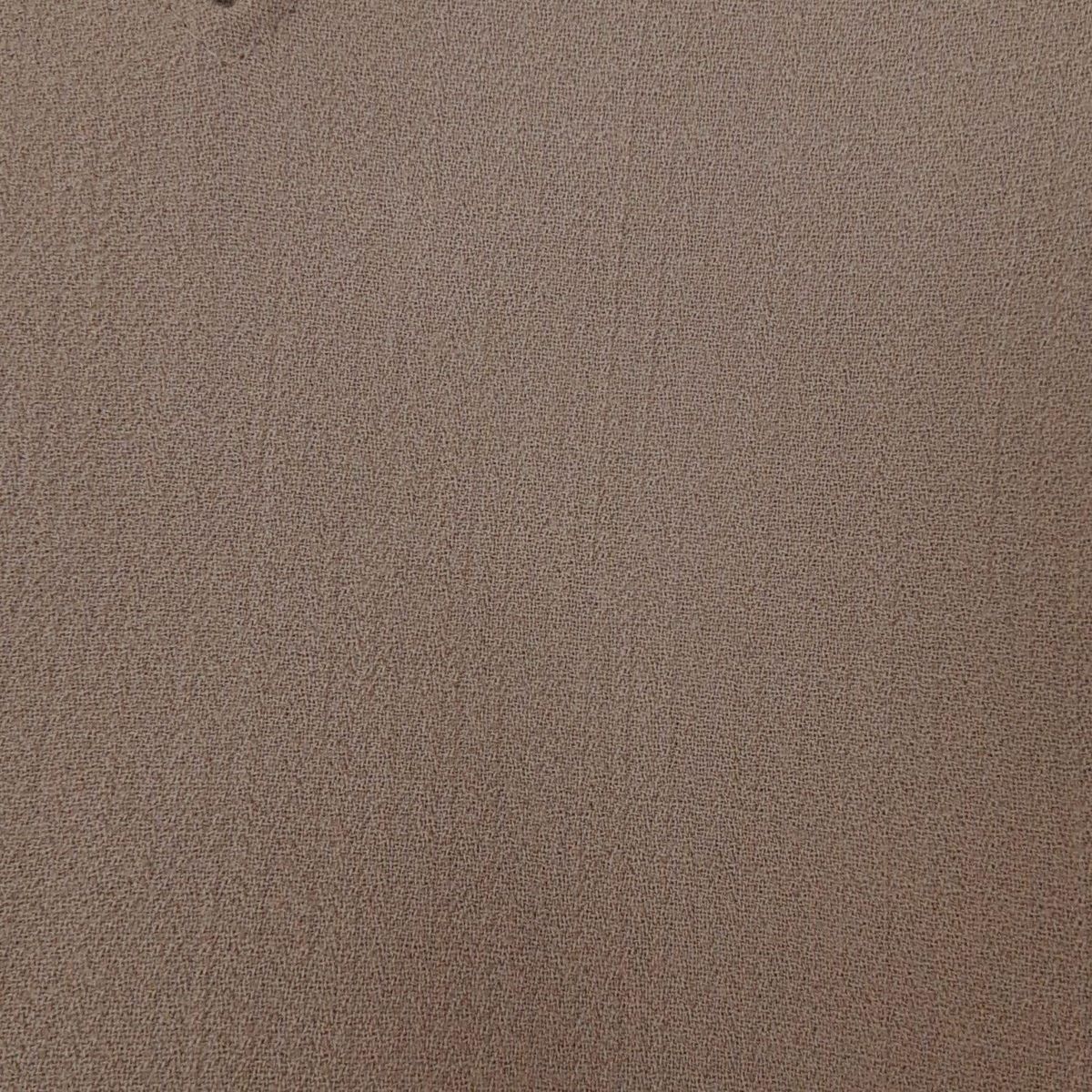 ダークブラウン