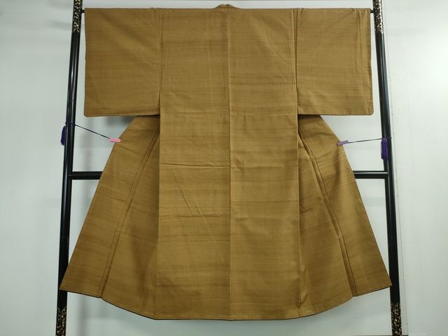 平和屋本店□極上 男性 郡上紬 草木染 黄唐茶色地 反端付き 逸品 未  