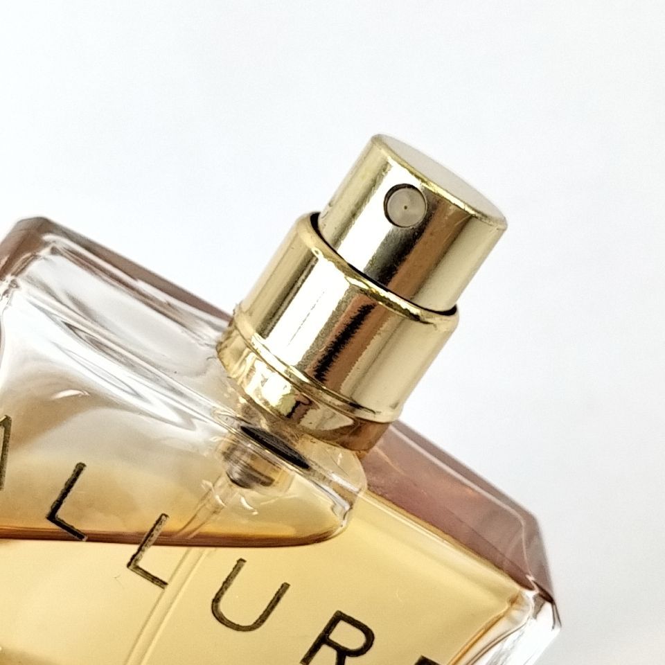 新品　未開封　CHANEL シャネル　ALLURE アリュール　50ml 香水 Amazon.co.jp: シャネル[CHANEL]アリュール50mlオードパルファム