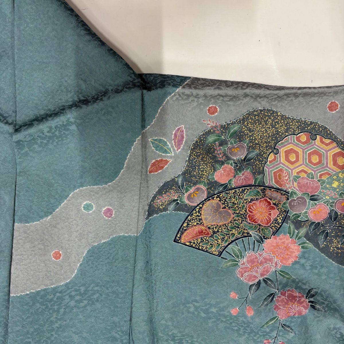金彩 水色