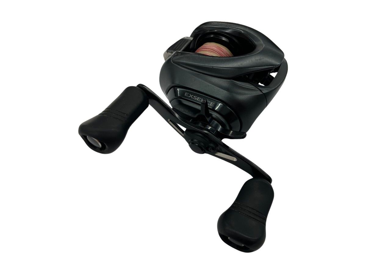 フルーガー サミットダイレクトリール abu 1500 2500程のサイズ感