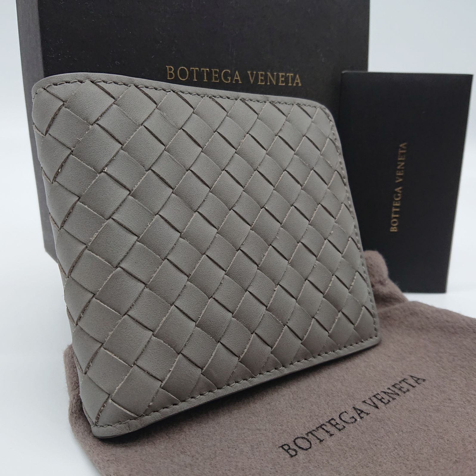 割引卸売BOTTEGA VENETA　未使用　折り財布　プレゼント　シンプル 小物