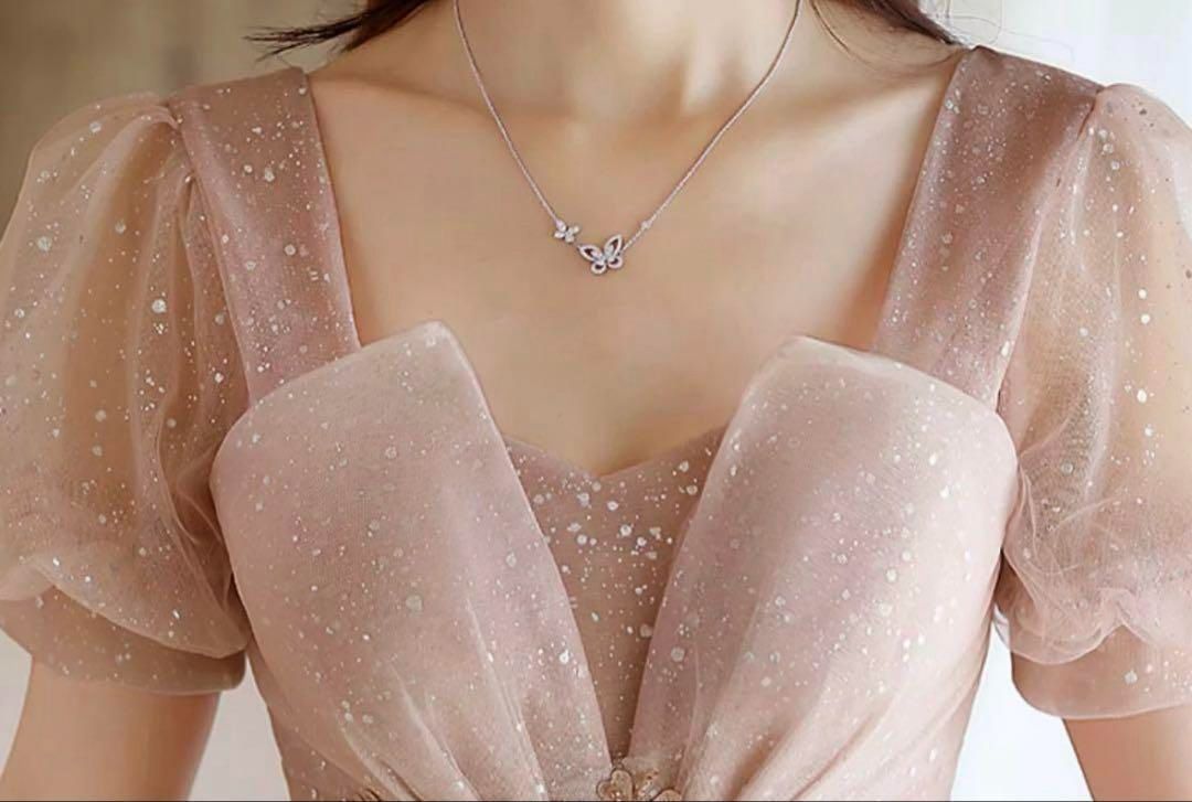 小花柄の様なデザインが可愛い シースルーの半袖のロングドレス 新品・未使用】小花柄の様なデザインが可愛い シースルーの半袖